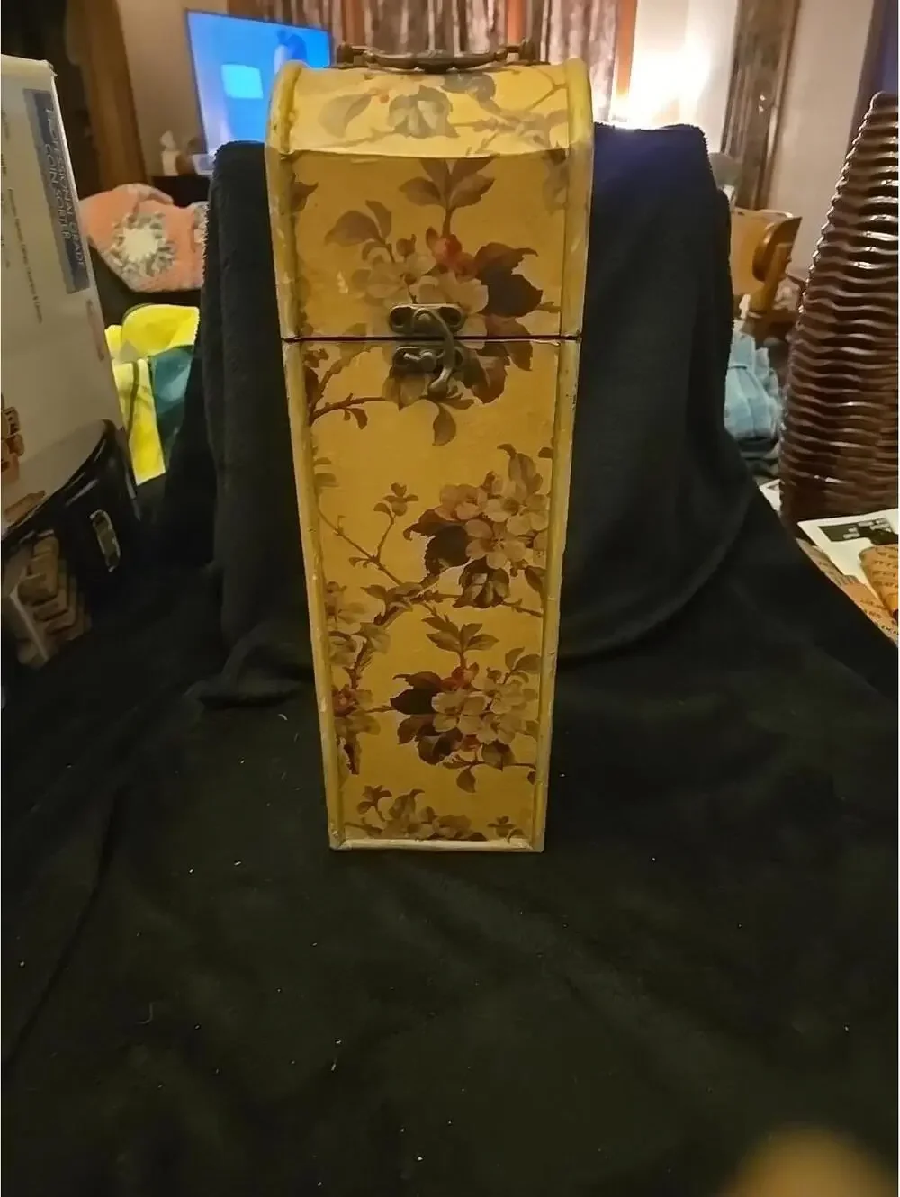 wooden wine box with lid
